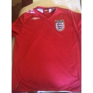 England Soccer jersey Size Large Red‎ Football Used Great Shape